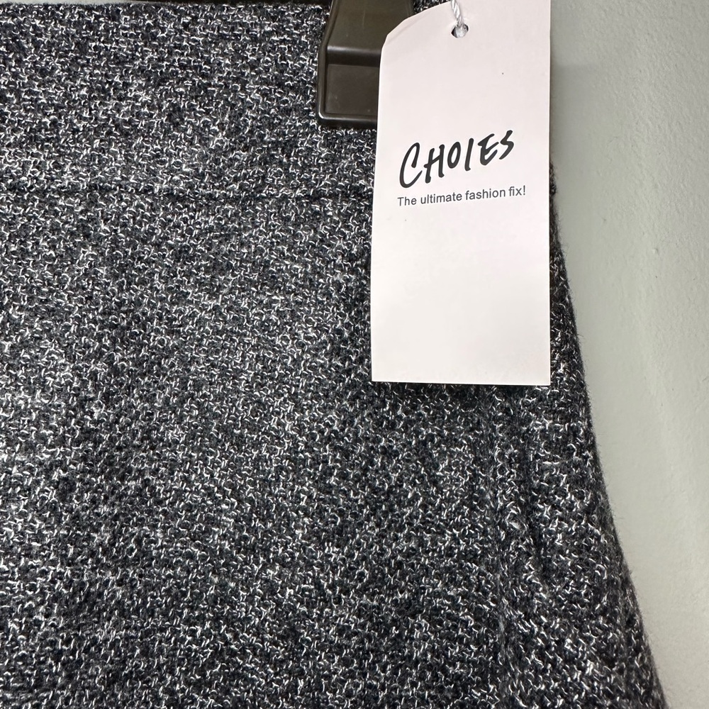 Elegant Gray Women's Skirt - Picture 2 of 7